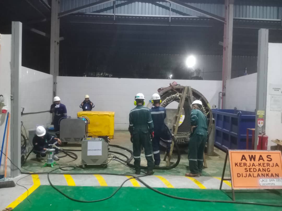 Aktiviti Semalam 4 Feb 2025 di Paka: Dry Ice Blasting untuk Coil Generator