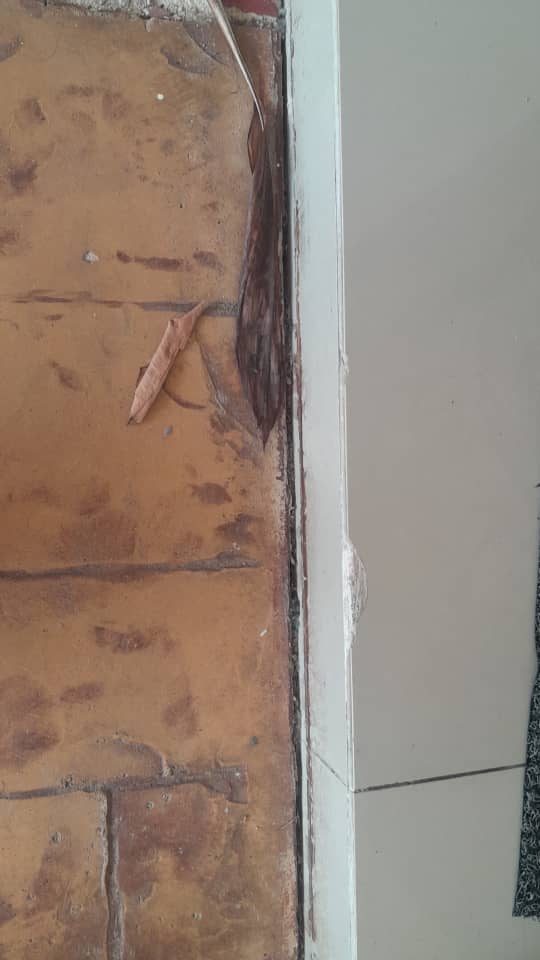 ? KENAPA RETAK DINDING BERLAKU?
