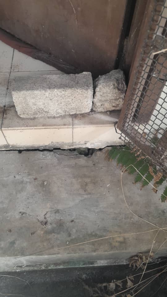 ? KENAPA RETAK DINDING BERLAKU?