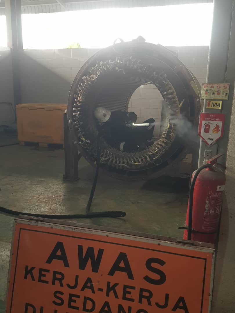 Aktiviti Semalam 4 Feb 2025 di Paka: Dry Ice Blasting untuk Coil Generator