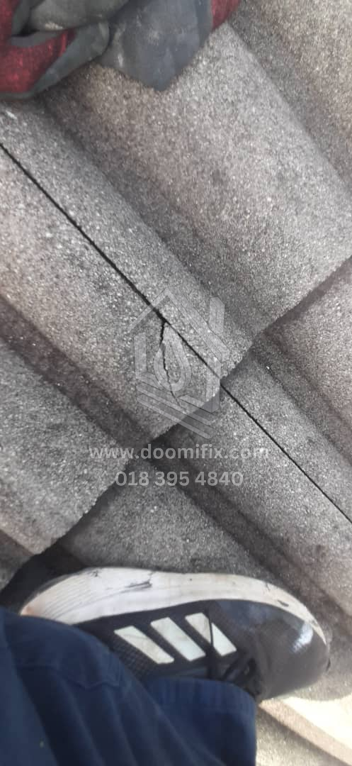 Macam mana keadaan rumah sekarang? Hujan-hujan ni.. ada bocor?