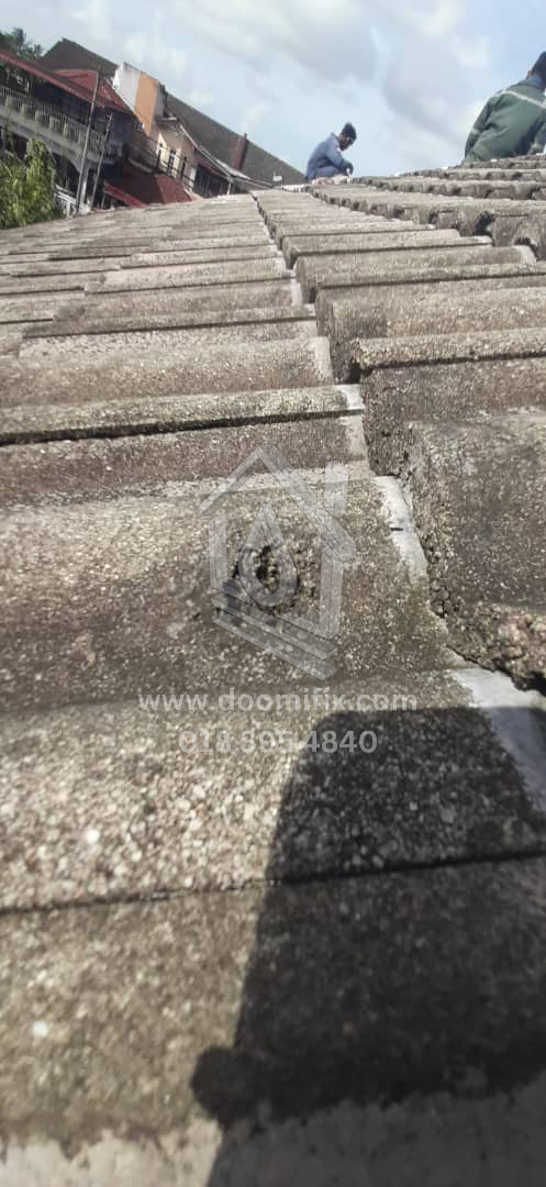 Macam mana keadaan rumah sekarang? Hujan-hujan ni.. ada bocor?