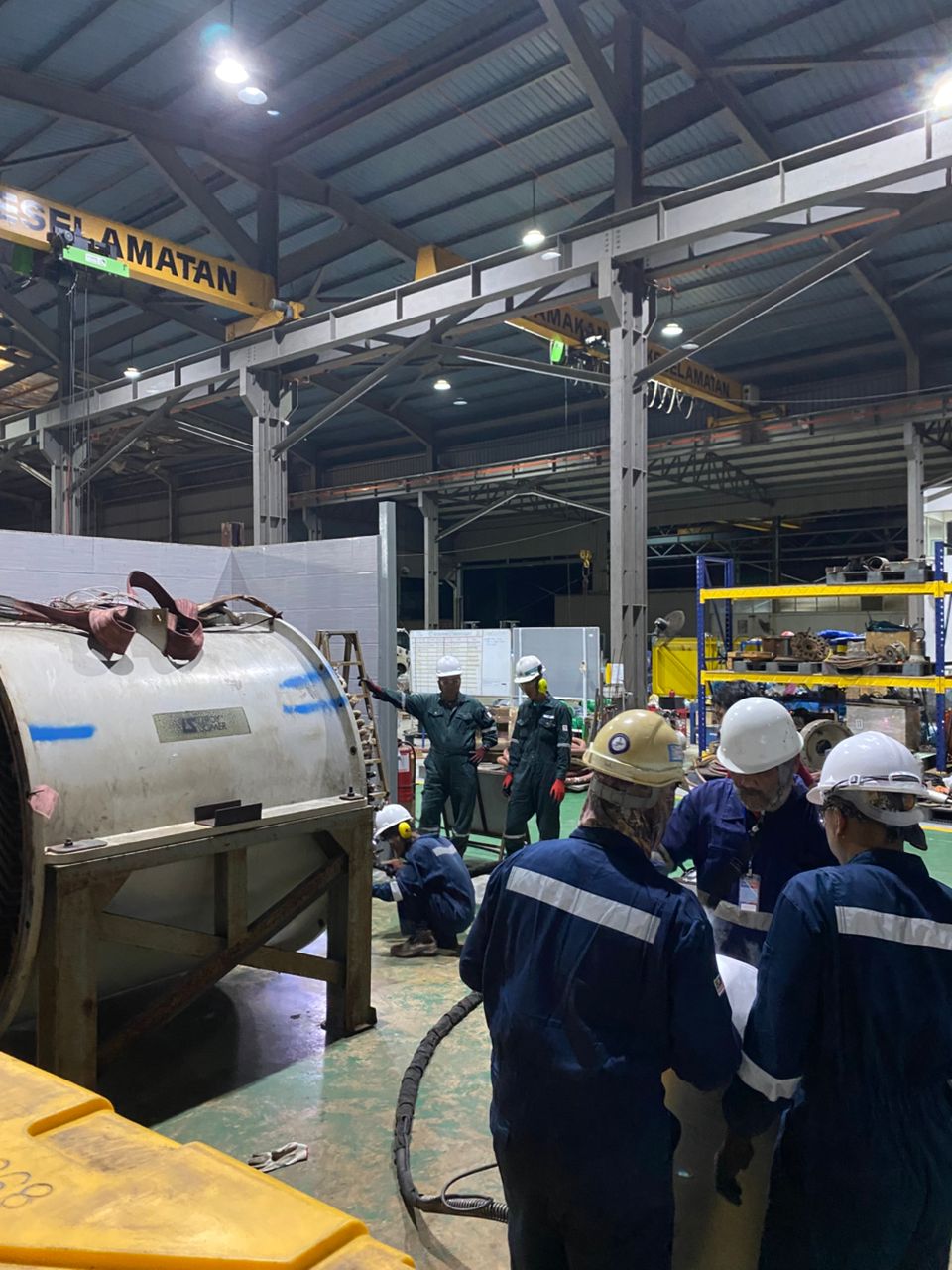 Aktiviti Semalam 4 Feb 2025 di Paka: Dry Ice Blasting untuk Coil Generator