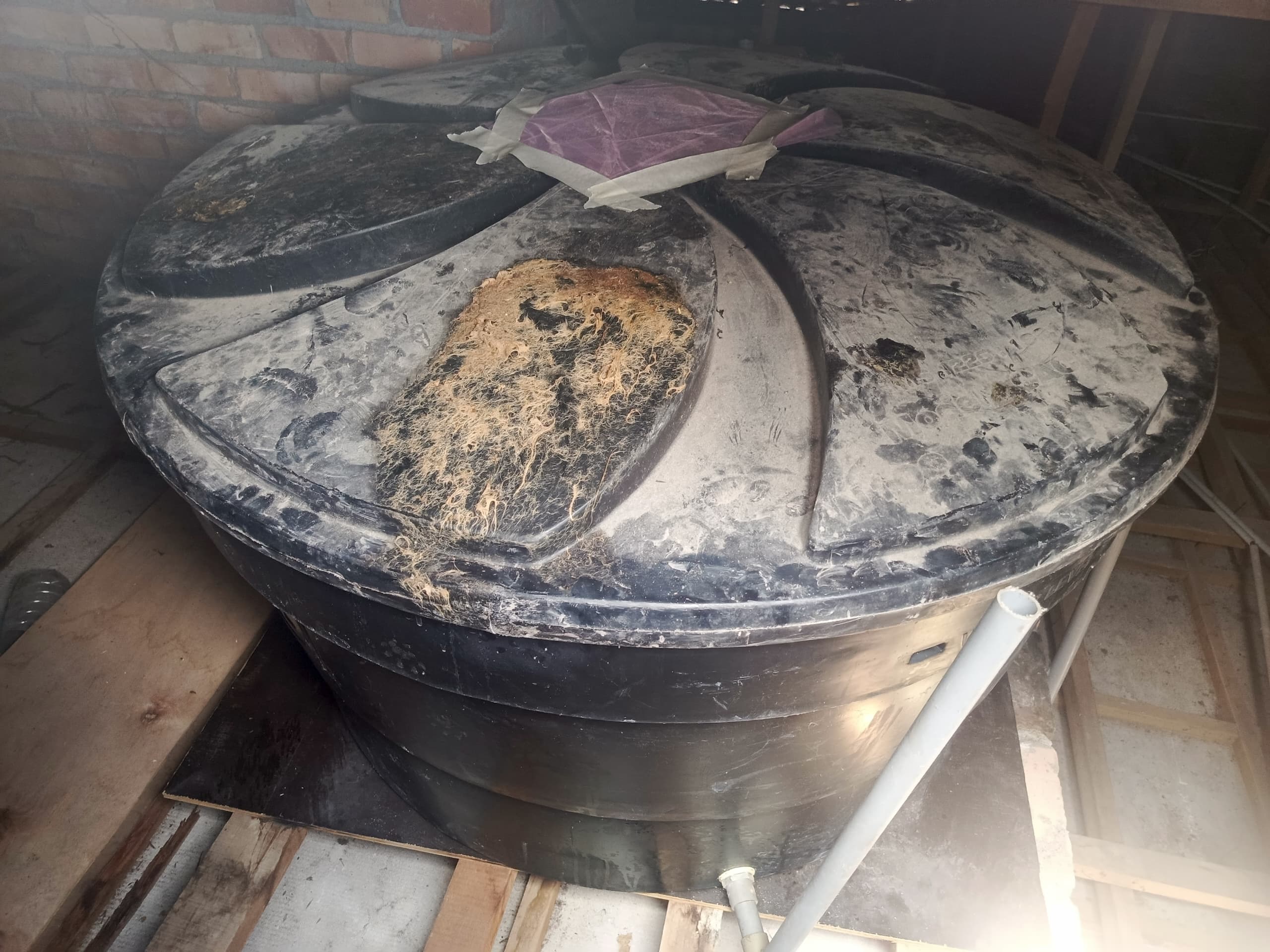 Proses Rectification Tangki Air: Dari Kotor Kepada Bersih dan Berfungsi Optimal