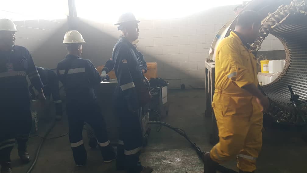 Aktiviti Semalam 4 Feb 2025 di Paka: Dry Ice Blasting untuk Coil Generator