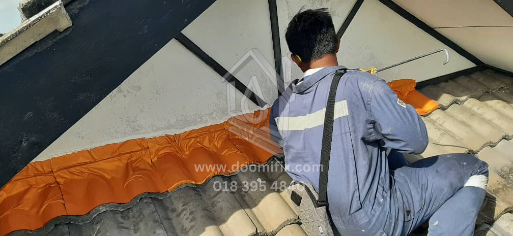 Macam mana keadaan rumah sekarang? Hujan-hujan ni.. ada bocor?