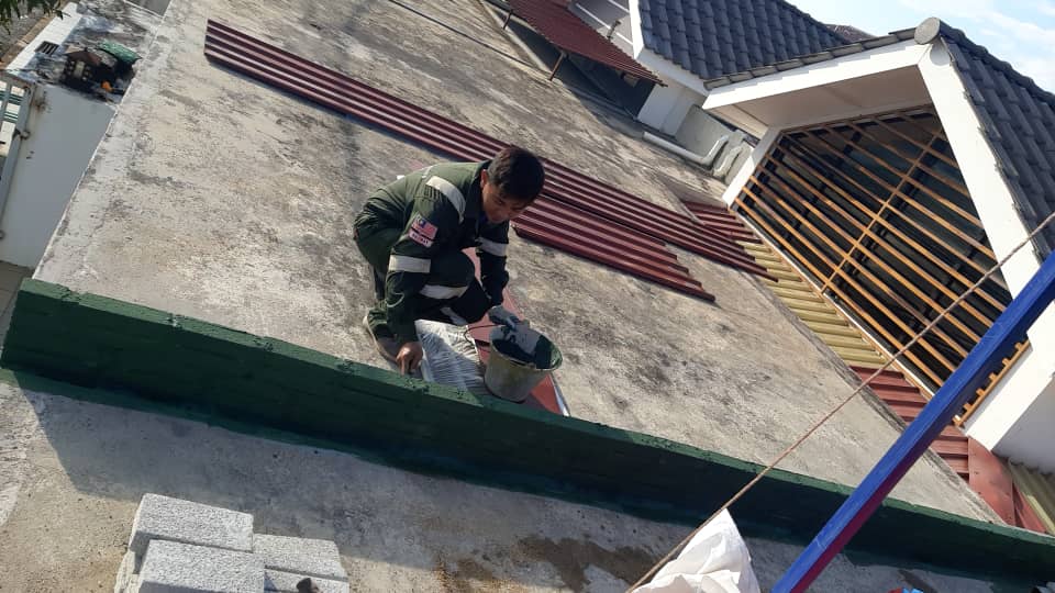 Pembaikan & Penyelenggaraan Bumbung: Lindungi Rumah Anda dari Kebocoran