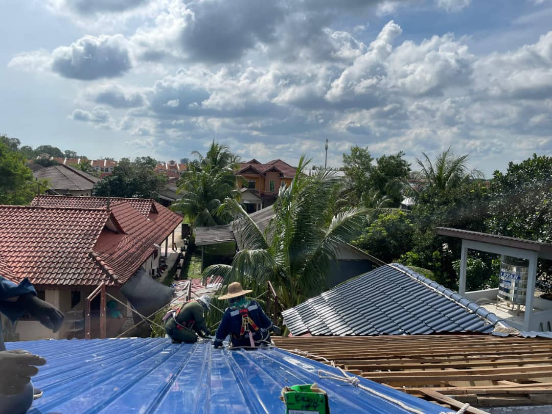 Image for Pembaikan & Penyelenggaraan Bumbung: Lindungi Rumah Anda dari Kebocoran